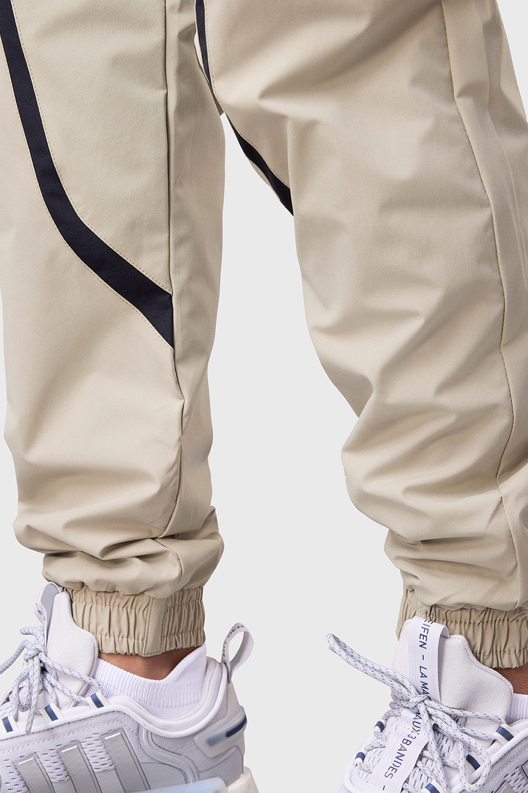 Momentum Joggers Beige