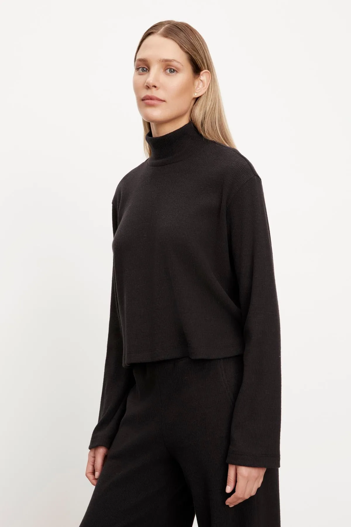 ALEC BRUSHED RIB MOCK NECK TOP